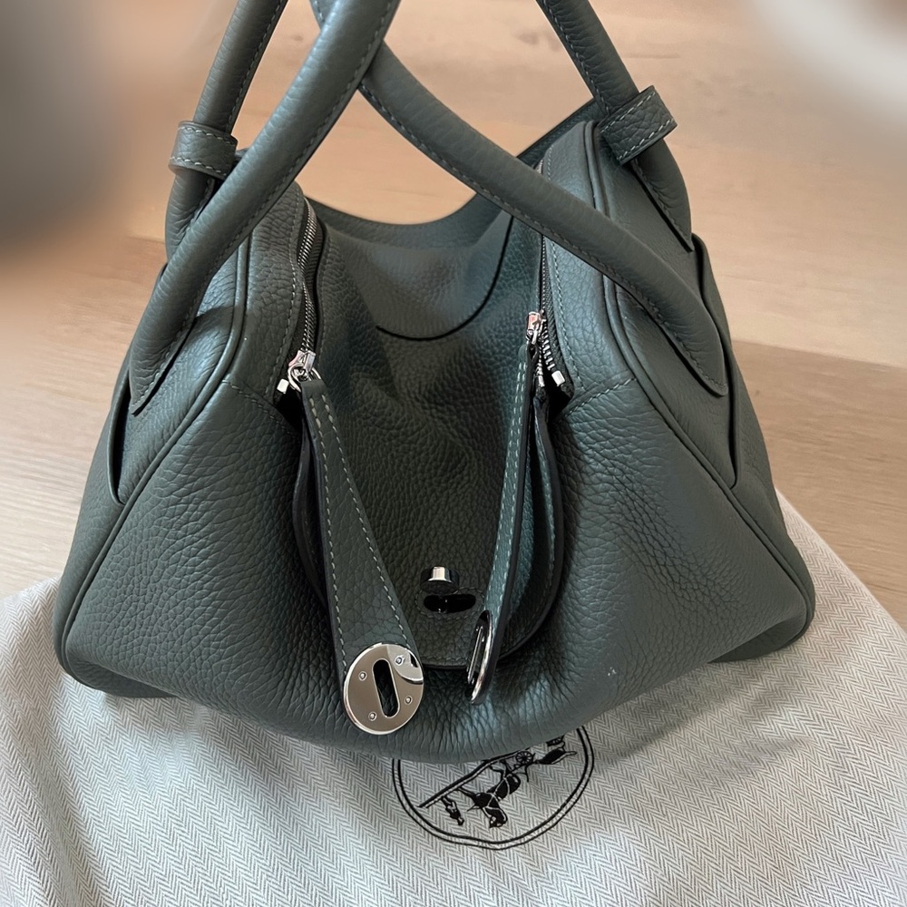 Lindy 26 Green Gray Clemence